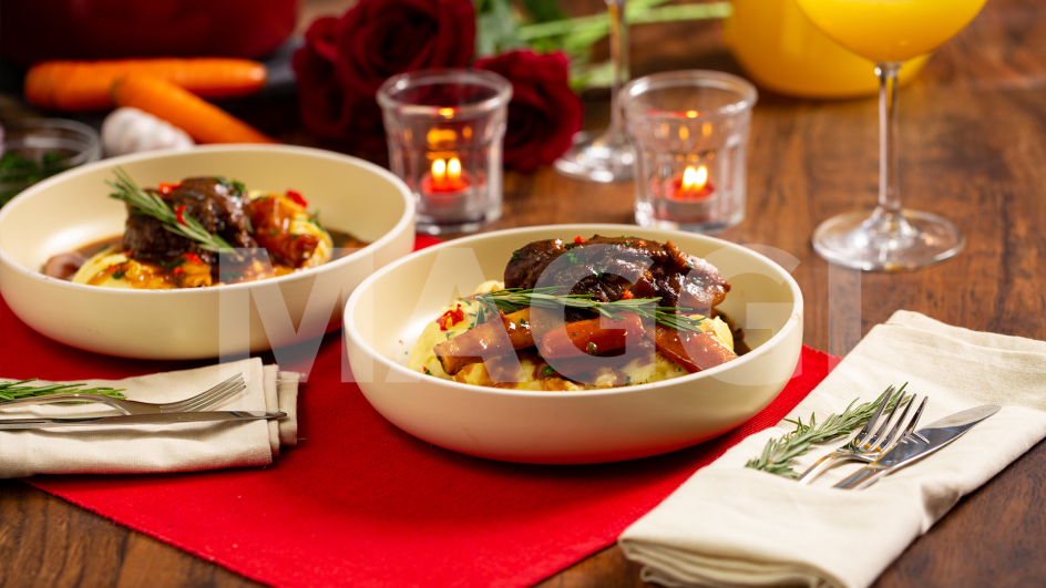 SLOW ROASTED LAMB SHANK