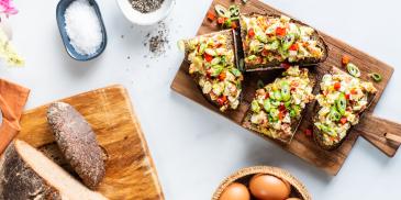 https://www.maggi.com.gh/sites/default/files/styles/ln_search_recipe_resultdesktop/public/srh_recipes/d6c84a940811f707627ac951d91702eb.jpg?h=d1cb525d&itok=RBoywpDU