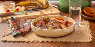 https://www.maggi.com.gh/sites/default/files/styles/ln_search_recipe_resultdesktop/public/srh_recipes/fa630e0335496baf8101f0d5144caaaf.png?h=e5aec6c8&itok=c92JbXjn